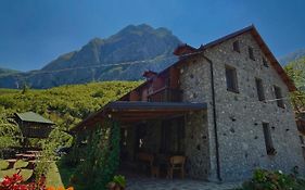 Guest House Aprripe Guri